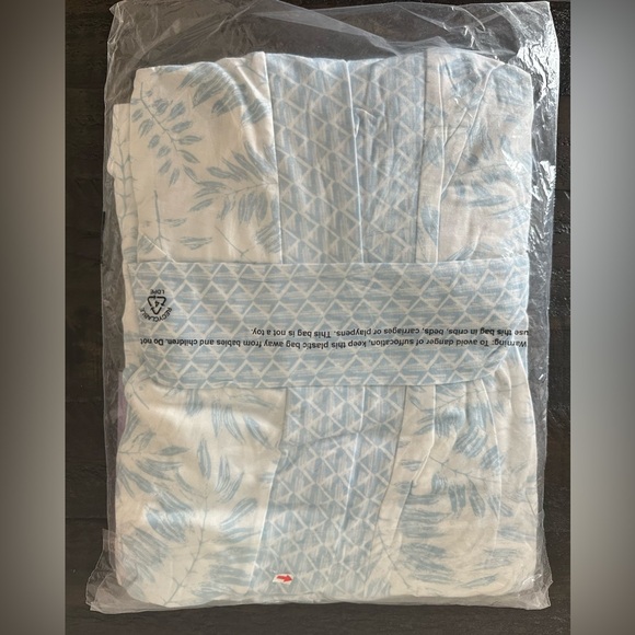 NWT Hale Bob Super Soft Mid Length Blue Leave Print Robe-Bamboo Material-Size M - Picture 6 of 8